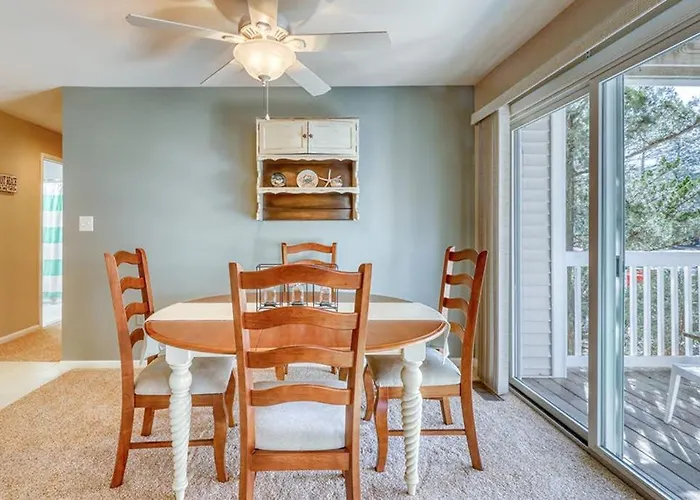 Sea Colony - 53022 Lakeshore Dr
